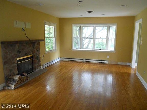 2nd image of 3100 Rolling Green Dr