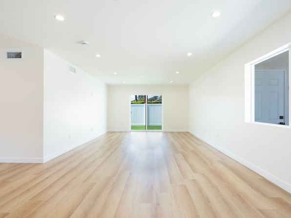 17080 Rayen St, Northridge, CA 91325