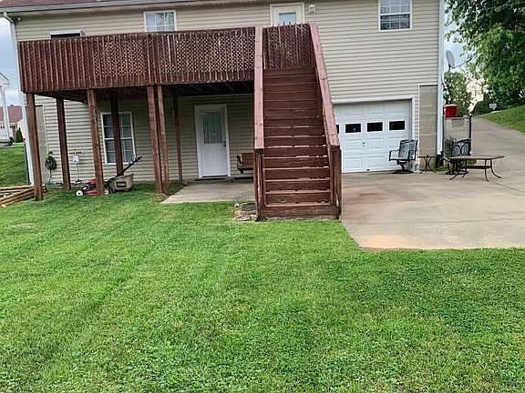 5th image of 204 Briar Patch Ln
