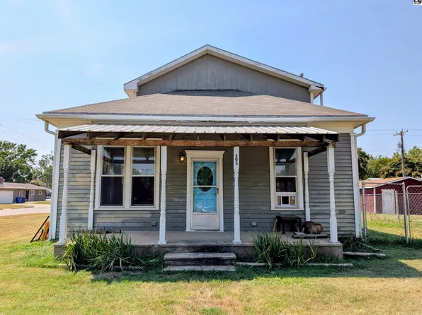 303 N Swedonia St, Marquette, KS 67464