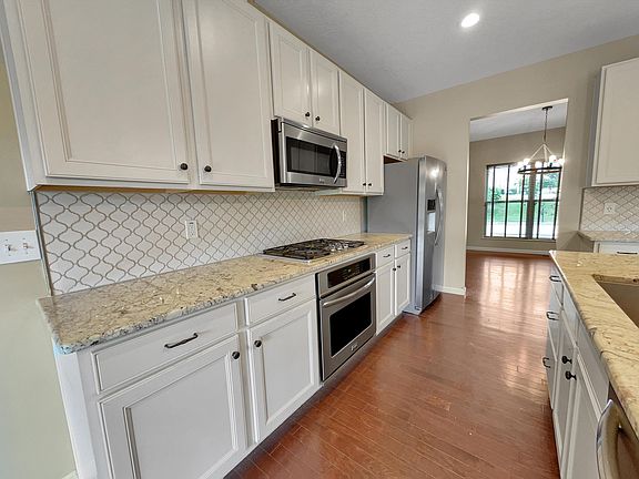 4th image of 291 Auburn Dr