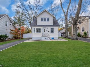 18 Belle Terre Rd, West Orange Twp., NJ 07052