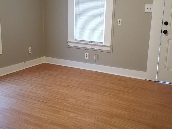 3rd image of 2708 Louisiana Ave