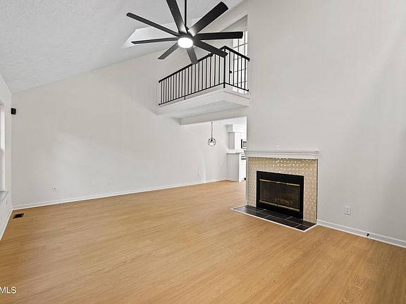 3rd image of 804 Olde Pioneer Trl APT 158