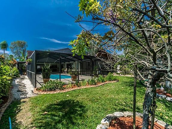 4th image of 13607 Clubside Dr