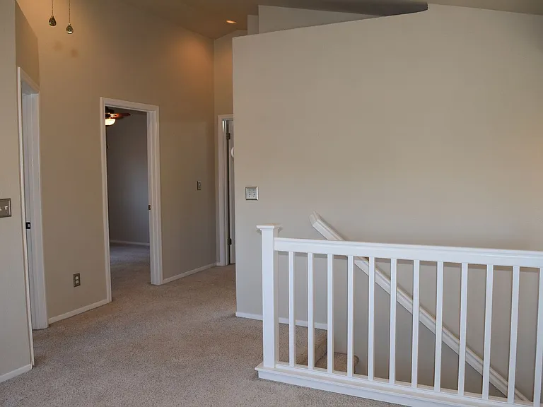 1608 Poppy Cir — Photo 2