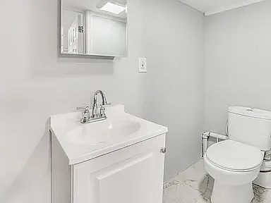 1238 W Washington St #B-12 — Photo 5