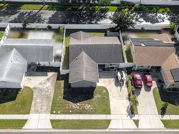 3rd image of 6860 99th Ave