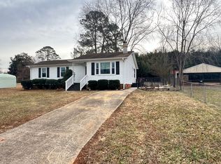 4 Barclay Dr, Travelers Rest, SC 29690