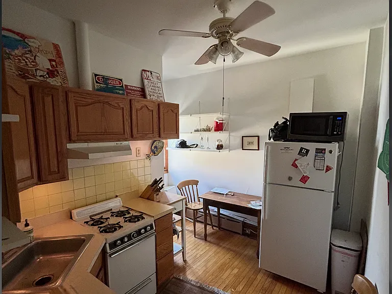 147 N 21st St #5 — Photo 5