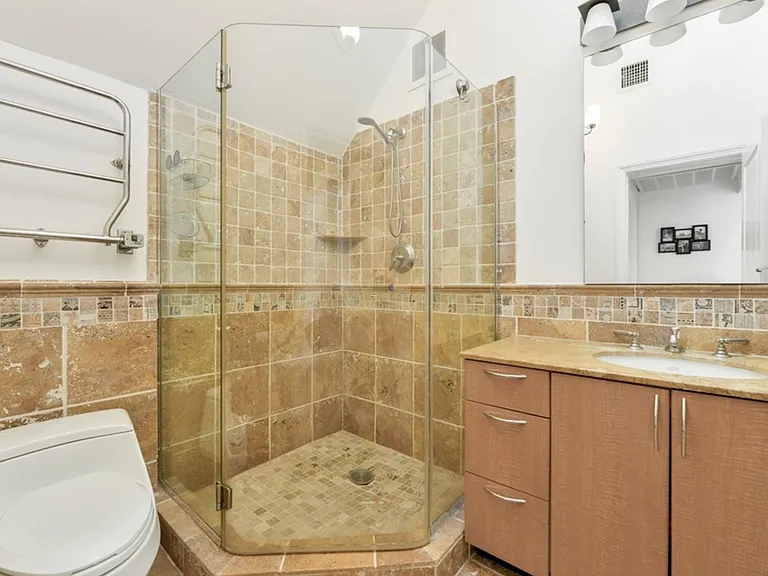 230 Independence Dr #6D — Photo 21