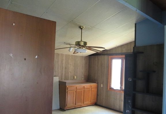 5th image of 813 Eastwich Dr