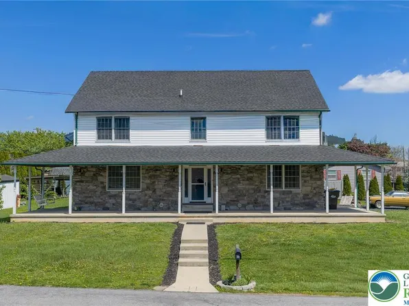 44 W 4th St, Nazareth, PA 18064