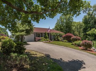 32 Dyer St, Johnston, RI 02919
