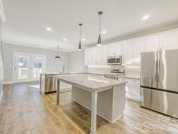 5th image of 111 Marshdale Ave SW