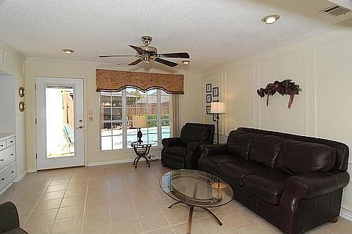 3rd image of 4013 Hidalgo Dr