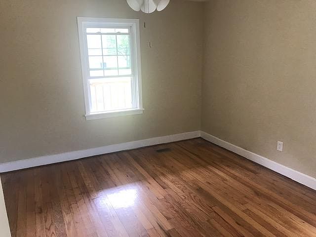 1st image of 2716 Fairview St