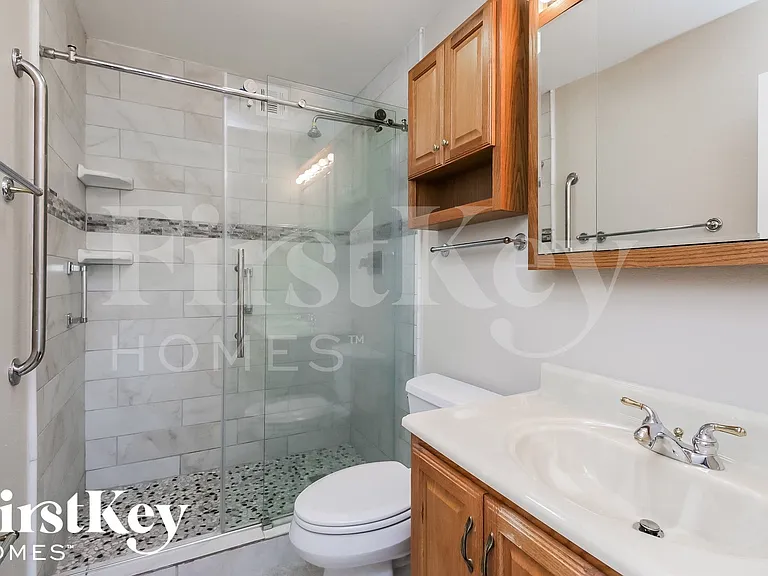 614 E Greenway Dr — Photo 11