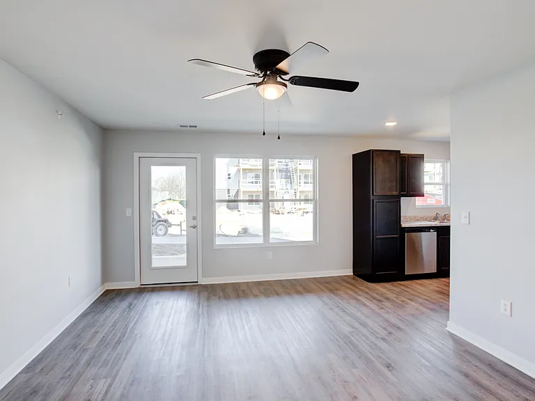 Cypress Point Apartments — Photo 43