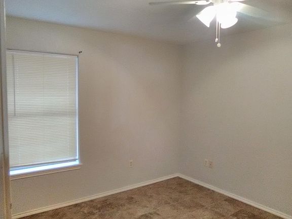 4th image of 128 Victory Cir