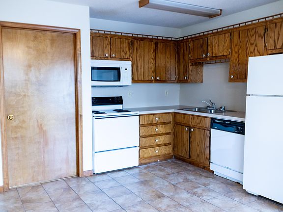 2nd image of 215 Brentwood Dr #H