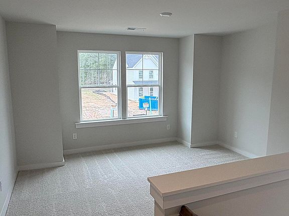 5th image of 447 Rifle Rd