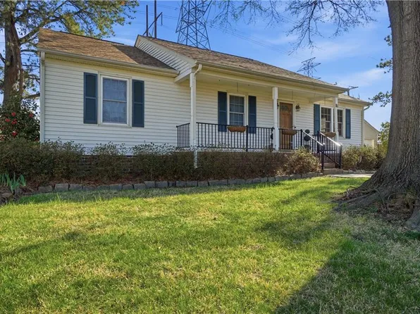 2645 Roundtree Cir, Chesapeake, VA 23323