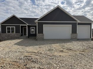 412 Ridge Ct, Orfordville, WI