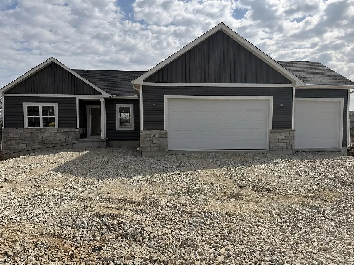 412 Ridge Court photo 1