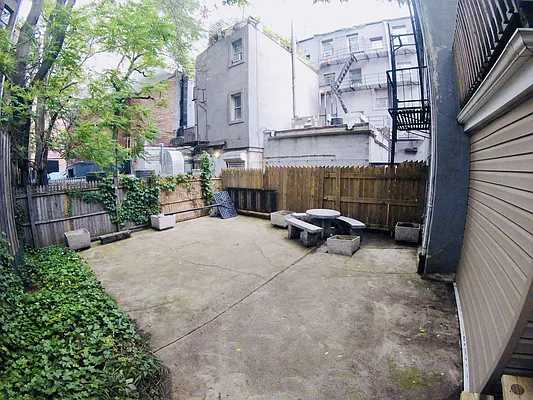 Rented by Avenues Real Estate | media 30