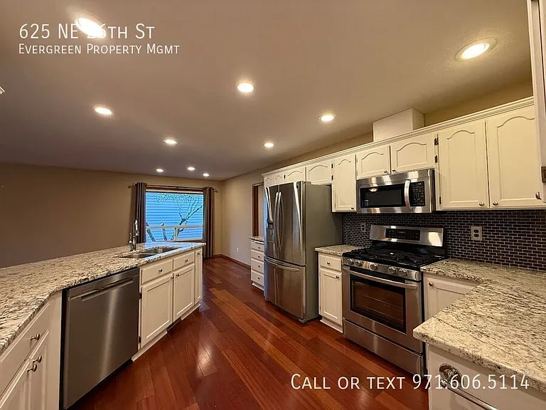 625 NE 26th St — Photo 11