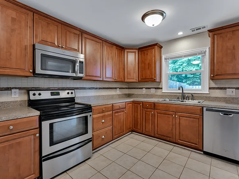 413 Longleaf Rd — Photo 11
