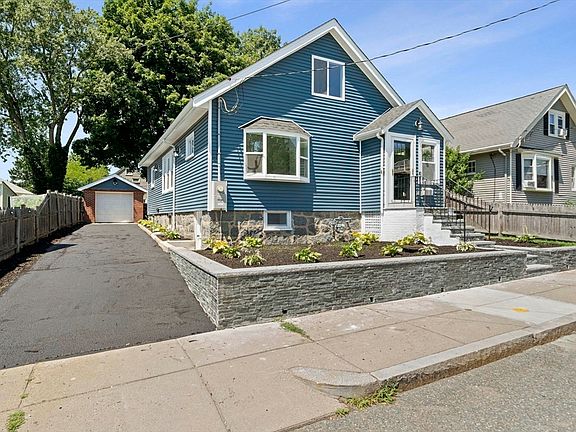 3rd image of 100 Keith St