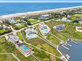 17 Dune Rd, Quogue, NY 11959