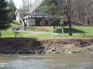 23 River Place Rd, Galax, VA 24333