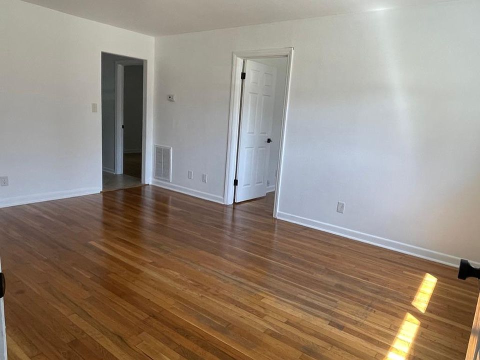 1st image of 1914 Jersey Ave APT 2