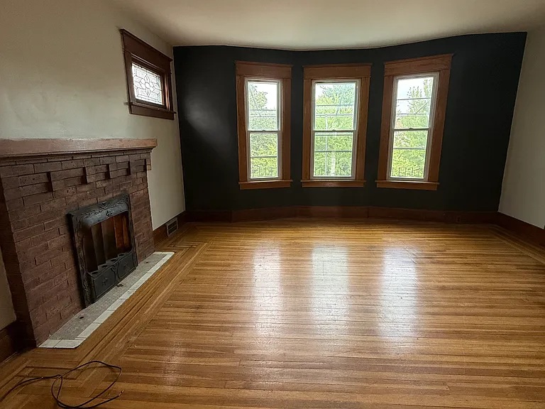 60 Sterling Ave #UPPER — Photo 6