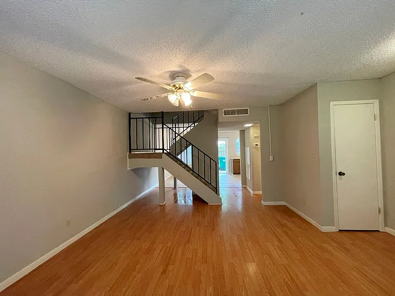 9502 Quail Village Ln — Photo 8
