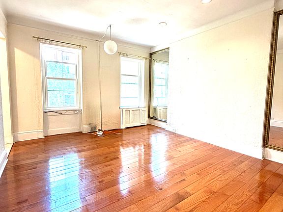 4th image of 331 E 65th St #4N