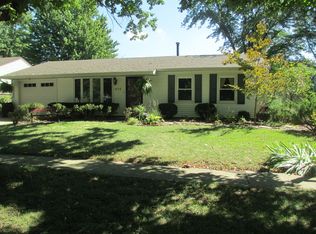 616 Goldenview Dr, Champaign, IL 61821