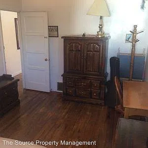 408 Smith St — Photo 13