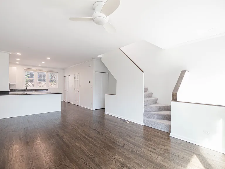 1781 W Altgeld St #O — Photo 3
