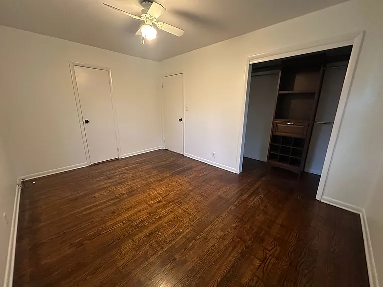 2063 W Highland Ln — Photo 12