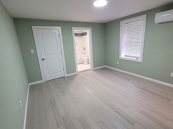 4th image of 2631 Red Oak Rd
