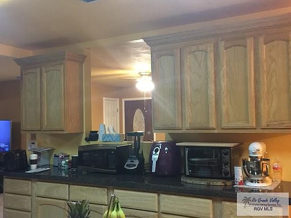 4th image of 428 Lancer Lake Dr