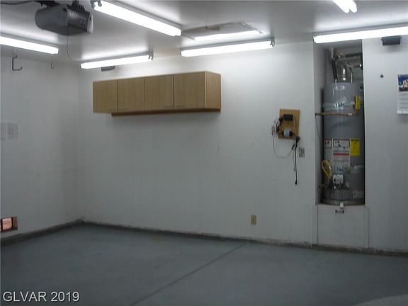 2nd image of 8384 Yamhill St