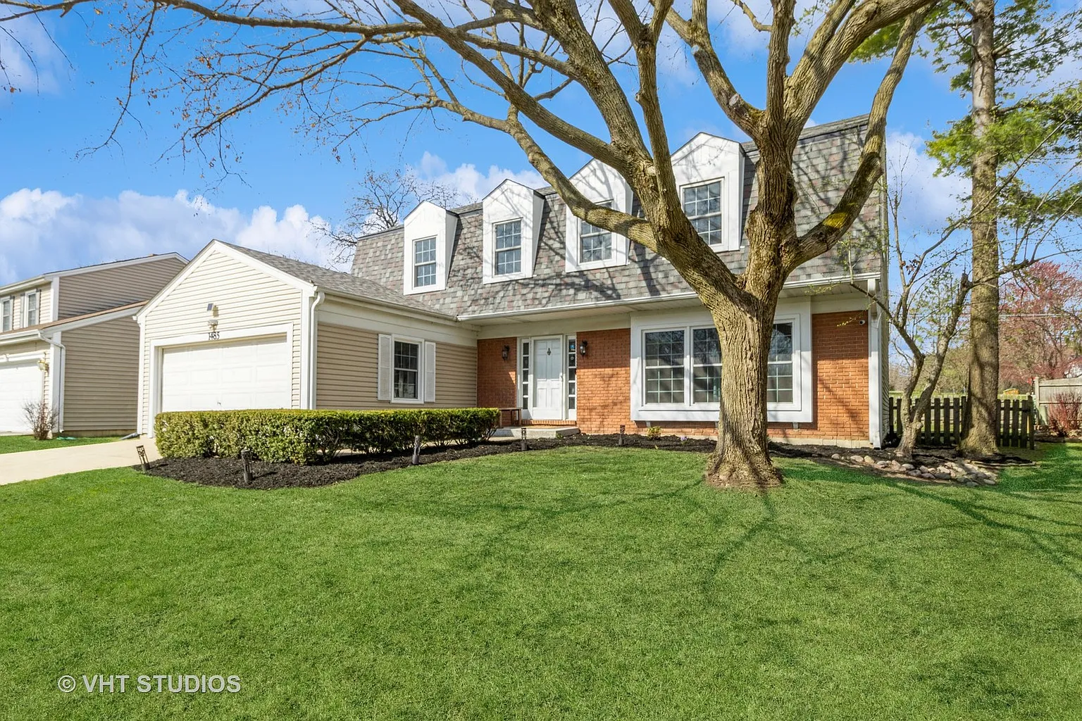 1485 Oxford Dr photo 1