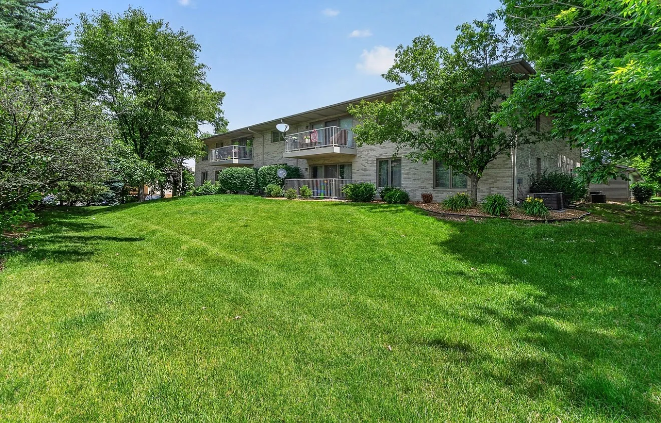 2 bed, 1150 sqft, $2,250 — Photo 3