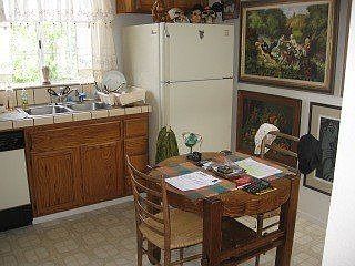 5th image of 402 Michelle Ln