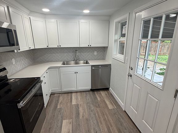 4th image of 432 N Mattson Dr